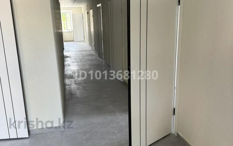 Офисы, кабинеты и рабочие места, студии · 10 м² за 70 000 ₸ в Костанае, 1-й микрорайон — фото 2
