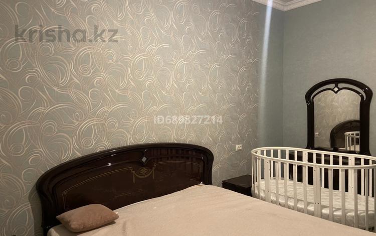3-бөлмелі пәтер · 85 м² · 2/8 қабат, Мкр. Гульдер-1 1/4, бағасы: 260 000 ₸ в Караганде, Казыбек би р-н — фото 3