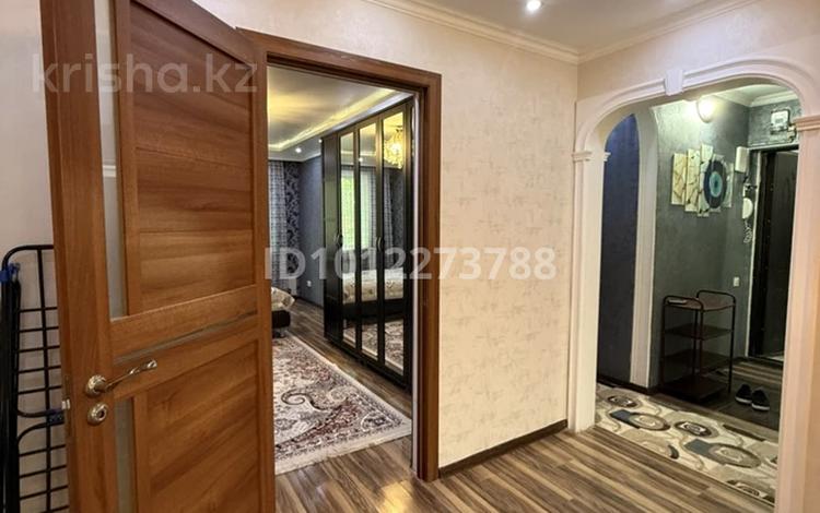 3-комнатная квартира · 80 м² · 1/5 этаж, Мкр. Талас 28 за 200 000 ₸ в Таразе — фото 2