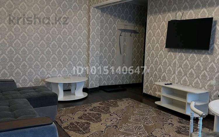 2-комнатная квартира · 45 м² · 5/5 этаж, Назарбаева 3/1 — Район Дворца Спорта, напротив "Даниэля", за магазином "Статус" за 2 000 ₸ в Усть-Каменогорске, Ульбинский — фото 2