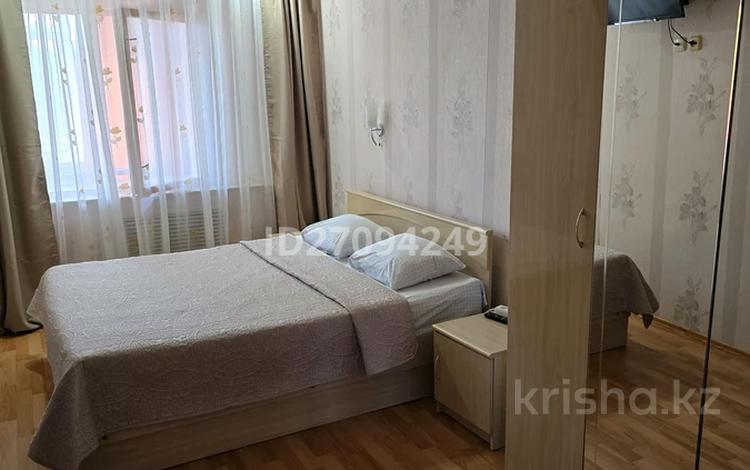 2-бөлмелі пәтер · 50 м² · 2/9 қабат, 7-ш/а. 22 — Приморский бульвар и улица Нефтяников, бағасы: 15 000 ₸ в Актау, 7-й мкр — фото 40