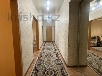 2-комнатная квартира · 70 м² · 8/15 этаж, Шакарима 60 за 2 500 〒 в Семее