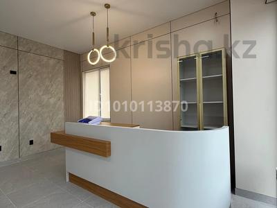 Свободное назначение, офисы, магазины и бутики, салоны красоты, медцентры и аптеки, образование, развлечения, конференц-залы, кабинеты и рабочие места, студии · 116 м² за 2.5 млн 〒 в Шымкенте, Каратауский р-н