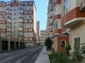 2-комнатная квартира · 70 м², Таумуш Жумагалиев 15 за 15 000 〒 в Атырау — фото 4