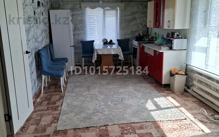 Отдельный дом · 4 комнаты · 100 м² · 12 сот., Деповская 78 — Возле моста за 15 млн ₸ в Аксае — фото 2