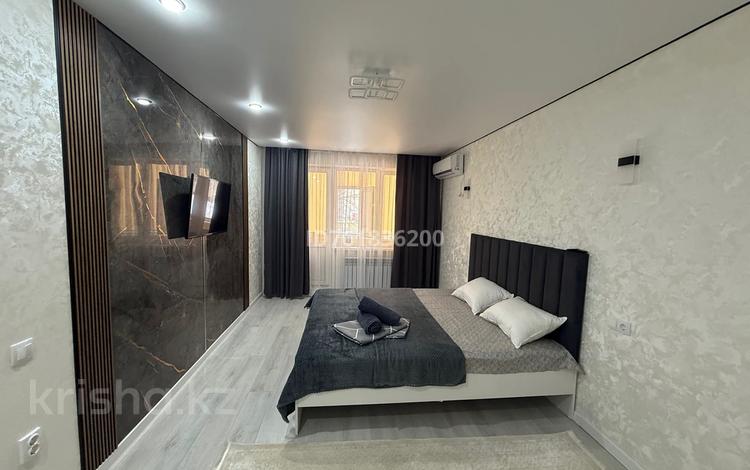 1-комнатная квартира · 38 м² · 1/5 этаж, мкр 8, Мкр 8, 101 стр. бр — 8 мкр , рынок Алтай . 101стр. бр за 2 500 ₸ в Актобе — фото 2