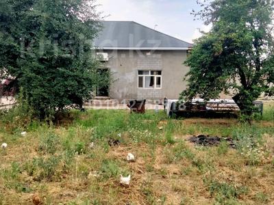Отдельный дом · 6 комнат · 1600 м² · 16 сот., Устемиров 2 — Позади супермаркет Шанырак рядом Мөлдір бұлақ банкетный зал за 29 млн ₸ в Сарыагаш