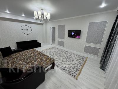 2-бөлмелі пәтер · 80 м² · 3/5 қабат, мкр. Алтын орда 17 А корпус 1 — проспект алия молдагулова, бағасы: 15 000 ₸ в Актобе