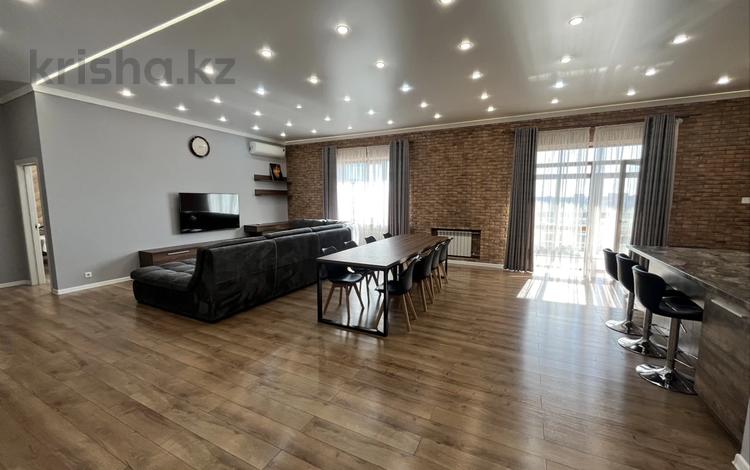 4-комнатная квартира · 186 м², Мухамедханова 4 за 1.2 млн ₸ в Семее — фото 2