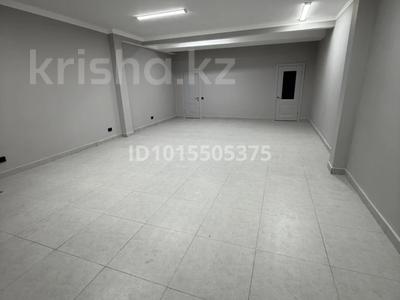 Еркін · 50 м², бағасы: 300 000 ₸ в Актау, 3-й мкр