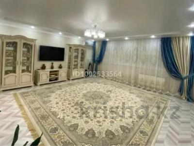 4-комнатная квартира · 105 м² · 3/5 этаж, 15-й мкр 45 дом за 41 млн ₸ в Актау