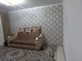 3-бөлмелі пәтер · 60 м² · 2/2 қабат, Валиханова 35 — Пицарии, бағасы: 15 млн ₸ в Макинске
