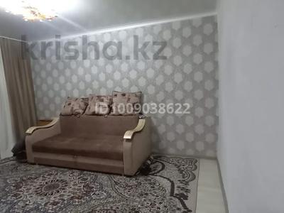 3-бөлмелі пәтер · 60 м² · 2/2 қабат, Валиханова 35 — Пицарии, бағасы: 15 млн ₸ в Макинске