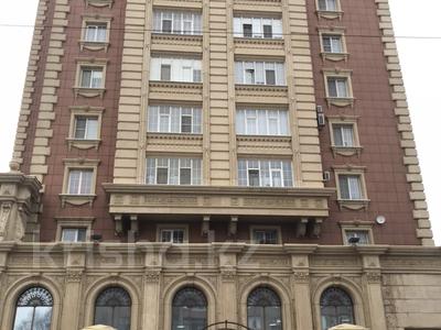 2-комнатная квартира, 90 м², 9/10 этаж, Алии Молдагуловой 44 за 36 млн 〒 в Актобе