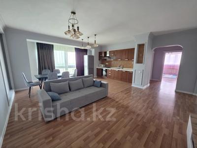 3-комнатная квартира · 95 м² · 12/17 этаж, мкр №1, 1-й микрорайон за 400 000 〒 в Алматы, Ауэзовский р-н