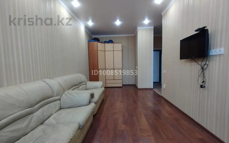 1-комнатная квартира · 40 м² · 6/9 этаж, А. Байтурсынова 32/3 — В районе вокзала Нурлы-Жол за 170 000 ₸ в Астане, Алматы р-н — фото 2