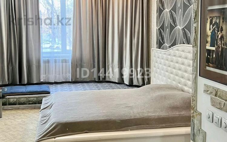 1-комнатная квартира · 47 м² · 2/3 этаж, Ермекова 50 — Бухар жырау за 16 000 ₸ в Караганде, Казыбек би р-н — фото 29