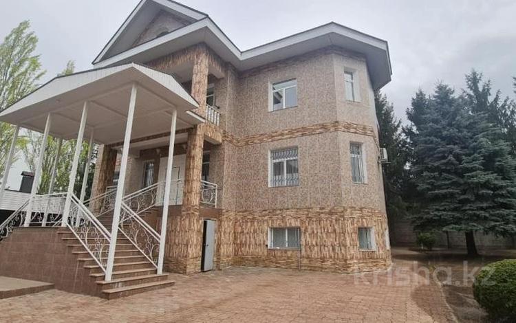 Отдельный дом · 6 комнат · 550 м² · 10 сот., Иванилова 34 за 3.5 млн ₸ в Алматы, Медеуский р-н — фото 22