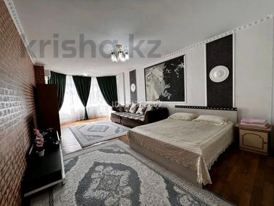 1-комнатная квартира, 40 м², 1/9 этаж по часам, Желтоксан 17а — Кунаева за 2 000 〒 в Шымкенте