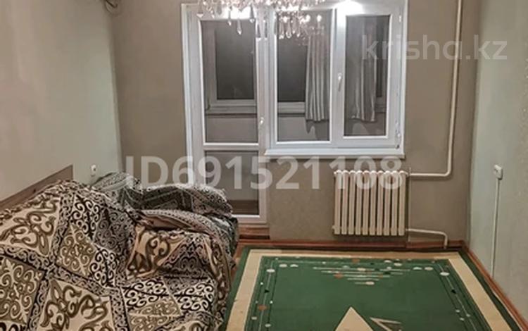 2-комнатная квартира, 50 м², 4/5 этаж помесячно, мкр Тастак-1 17 — Төле би/Өтеген батыра