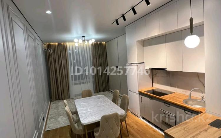 2-комнатная квартира · 52 м² · 2/6 этаж, мкр Гажайып 242 за 350 000 ₸ в Алматы, Алатауский р-н — фото 2