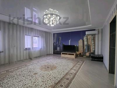 Отдельный дом · 6 комнат · 200 м², Каракульская за 250 000 〒 в Уральске