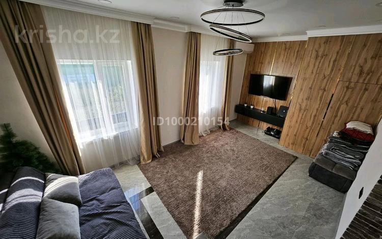 Жеке үй · 8 бөлме · 330 м² · 10 сот., Алтынсарина 2/2, бағасы: 99 млн 〒 в Жибек Жолы — фото 2