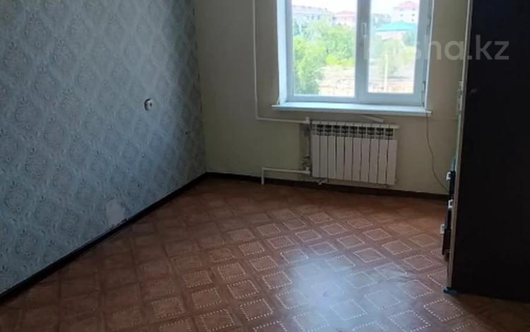 2-комнатная квартира · 56.7 м² · 4/5 этаж, мкр 8, Санкибай батыра за 16.5 млн ₸ в Актобе — фото 2
