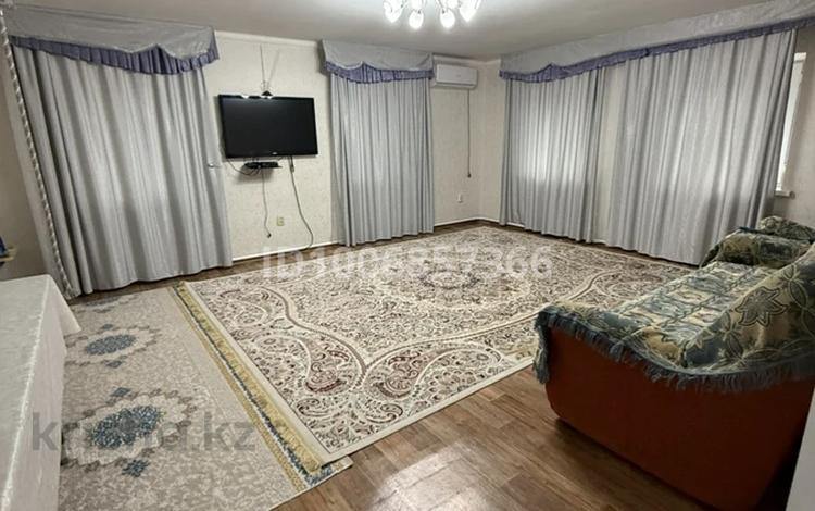 Отдельный дом · 3 комнаты · 167 м², Рыскулбекова 56 — Маншук маметова за 140 000 〒 в Уральске — фото 2