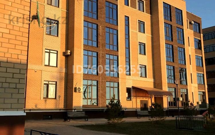 3-комнатная квартира · 130 м² · 1/5 этаж, мкр. Алтын орда, Р-н Батыс 2 5 за 45 млн ₸ в Актобе — фото 2