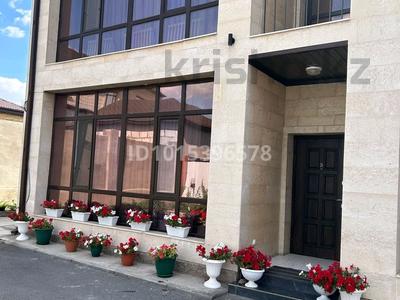 4-комнатная квартира · 150.1 м² · 1/2 этаж, мкр Кунгей , Игилик би 7 за 74 млн ₸ в Караганде, Казыбек би р-н