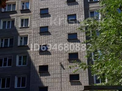 Продажа квартир в Восточно-Казахстанской обл.: 4-комнатная квартира · 80.6 м² · 6/10 этаж, Красина 1/1 за 37 млн 〒 4-комнатная квартира · 80.6 м² · 6/10 этаж, Красина 1/1 за 37 млн 〒 в Усть-Каменогорске, Ульбинский