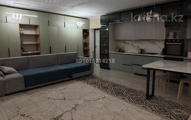 3-комнатная квартира · 70 м² · 2/9 этаж, Карагайлы 42 в — Карагайлы за 250 000 ₸ в Семее — фото 2