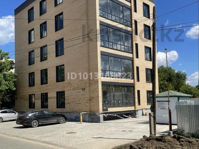 2-комнатная квартира · 45 м² · 1/5 этаж, 8 Марта 98 за 18 млн ₸ в Уральске