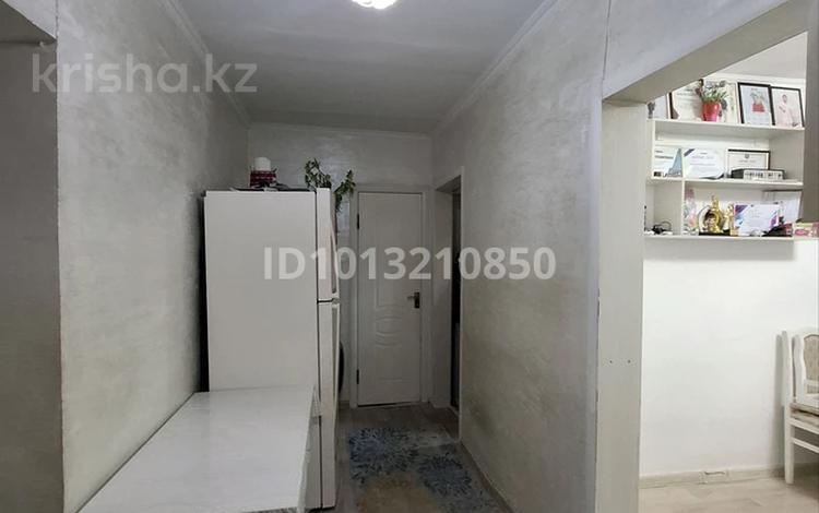2-бөлмелі пәтер · 30 м² · 3/5 қабат, Қаратау ш/а. 37б — Торговый центр, бағасы: 7.5 млн ₸ в Таразе, мкр Каратау — фото 2