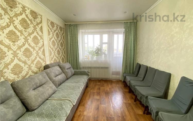 3-комнатная квартира · 64 м² · 1/3 этаж, Пришахтинск, донецкая 71 за 20 млн ₸ в Караганде, Алихана Бокейханова р-н — фото 2