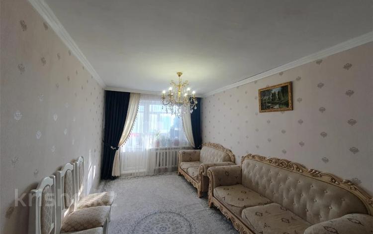 2-комнатная квартира, 50 м², 5/5 этаж, 8 микрорайон за 10 млн 〒 в Темиртау — фото 2