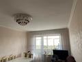 3-комнатная квартира · 62 м² · 5/5 этаж, Майкудук, 17й микрорайон 51 за 14 млн ₸ в Караганде, Алихана Бокейханова р-н — фото 2