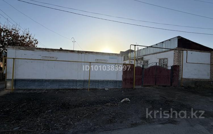 Үйдің бір бөлігі · 4 бөлме · 225 м² · 6 сот., Торалиев 16 — Муратбаев переулок Торалиев, бағасы: 40 млн 〒 в  — фото 2