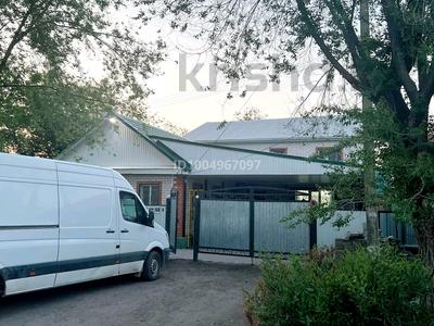 Отдельный дом · 8 комнат · 208 м² · 3 сот., Керей хан 168 — Акимжанова за 35 млн 〒 в Актобе, мкр. Курмыш