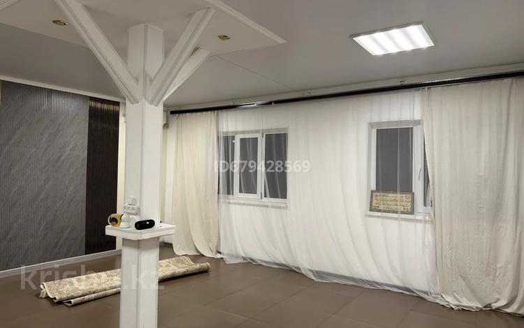 Жеке үй · 5 бөлме · 211 м² · 5 сот., Иксанова 6А, бағасы: 350 000 ₸ в Аксае — фото 17