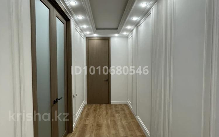 2-комнатная квартира · 65.2 м² · 8/12 этаж, ​067-й учетный квартал участок 502 за 38 млн ₸ в Караганде, Алихана Бокейханова р-н — фото 2