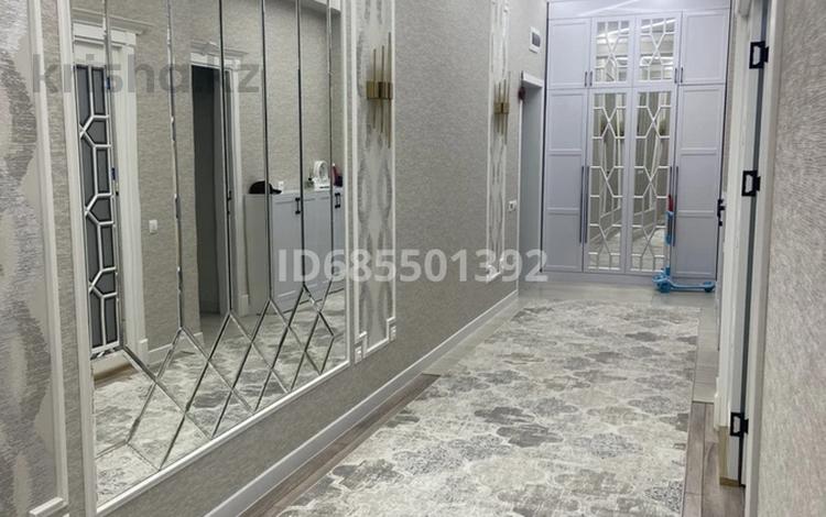 3-комнатная квартира · 110 м² · 3/14 этаж, 17-й мкр 6 — 18 за 65 млн ₸ в Актау — фото 2