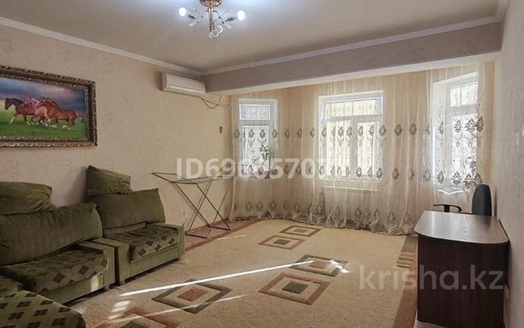 2-комнатная квартира · 63 м² · 8/10 этаж, 27-й мкр, 27-ш/а. 85 за 15 млн 〒 в Актау — фото 11