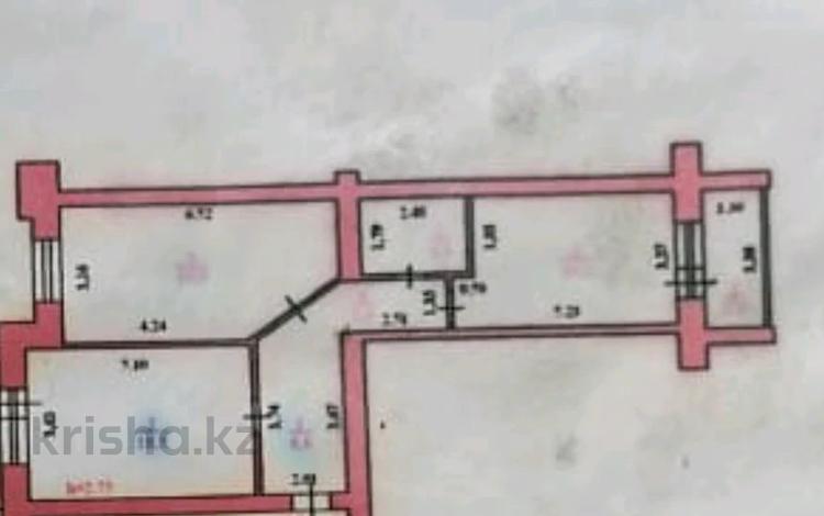 2-бөлмелі пәтер · 74 м² · 5/5 қабат, мкр Строитель, бағасы: ~ 23.7 млн ₸ в Уральске — фото 2