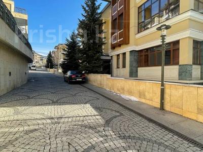 4-комнатная квартира · 226 м² · 2/3 этаж, Керей-Жәнібек хандар 276/15 за 400 млн ₸ в Алматы, Бостандыкский р-н