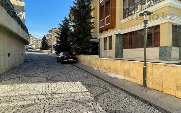 4-комнатная квартира · 226 м² · 2/3 этаж, Керей-Жәнібек хандар 276/15 за 400 млн ₸ в Алматы, Бостандыкский р-н — фото 32