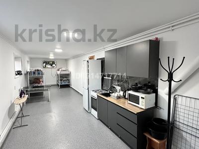 1-бөлмелі пәтер · 60 м² · 1/2 қабат, Ахмета Жубанова 68а, бағасы: 5 000 ₸ в Кокшетау