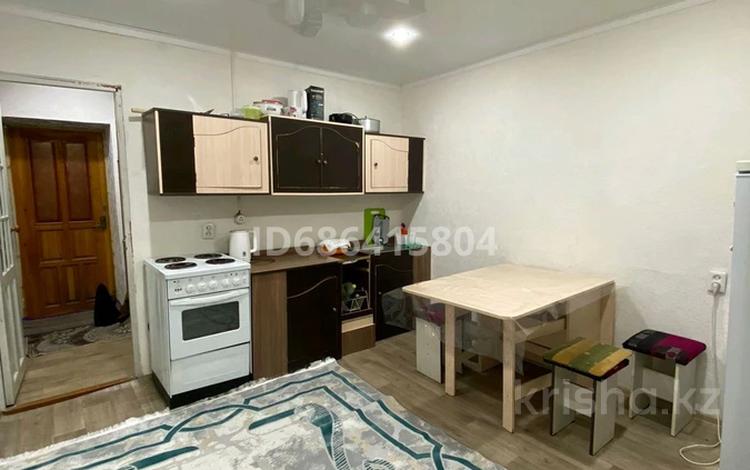 2-бөлмелі пәтер · 36 м² · 9/10 қабат, Дулатова 206 — Хрусталь Базар Жансая, бағасы: 18.5 млн ₸ в Семее — фото 2
