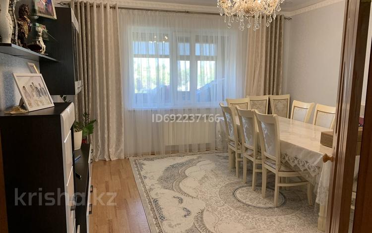 3-комнатная квартира, 63 м², 4/5 этаж помесячно, Сарыарка 4